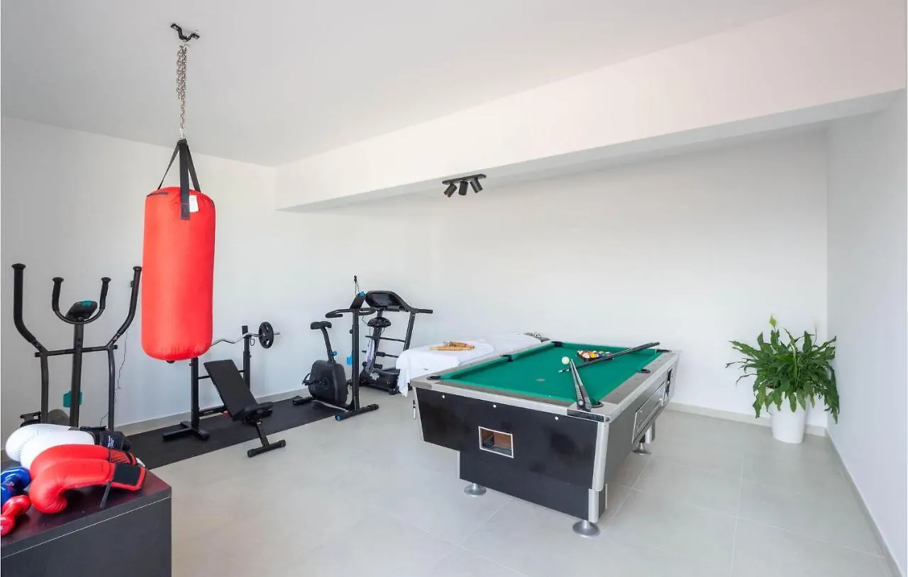Cozy Apartment In Split With Kitchen 0*,  Chorvatsko